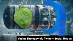 Папулярны жарт з сацсетак пра падзеньне рэактару БелАЭС. Каляж: Vadim Shmygov via Twitter