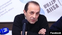 Քաղաքական մեկնաբան Ռուբեն Մեհրաբյանը, արխիվային լուսանկար