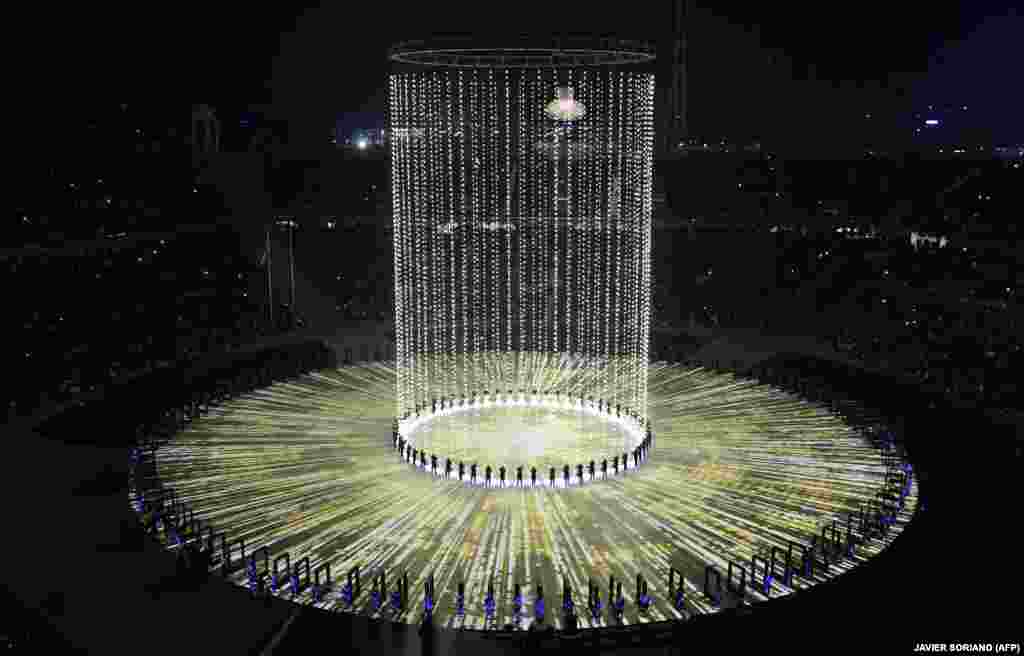 Сахнадагы программа.