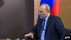 Ռուսաստան – Նախագահ Վլադիմիր Պուտինը հարցազրույց է տալիս ֆրանսիացի լրագրողներին, Սոչի, 4-ը հունիսի, 2014թ․