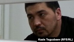 Ермек Тайшыбеков сотта отыр. Жамбыл облысы Қордай ауылы, 4 қараша 2015  жыл.