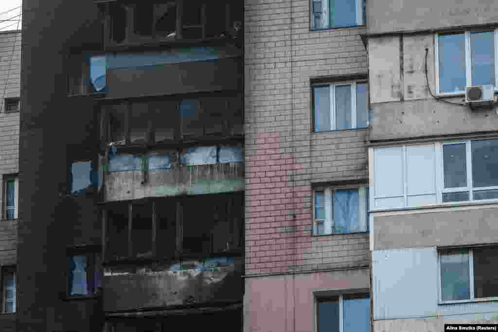 Згорілі квартири у одній з багатоповерхівок Києва