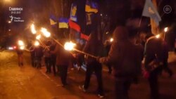 У Слов’янську під час факельної ходи прогримів вибух (відео)