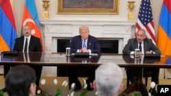 Азербайжан менен Армениянын президенттери 8-августта Вашингтондо АКШ президентинин ортомчулугу астында тынчтык декларациясына кол коюшкан. 