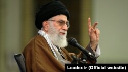  آیت الله علی خامنه ای، رهبر جمهوری اسلامی ایران