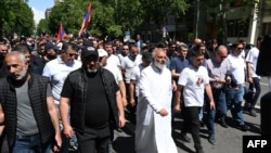 Арменияда нааразылык акциясына чыккандар. 10-май, 2024-жыл. 