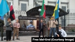 Киевта Данис Сәфәргалине яклау пикеты