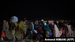 Косово аркылуу чыгарылган ооган качкындары