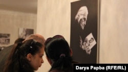 Этот снимок уже не для одного поколения людей на постсоветском пространстве, а тем более в Абхазии, стал как бы иллюстрацией к проникновенным гамзатовским «Журавлям»