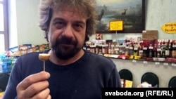 Аляксандар Памідораў на 20-м выбарчым участку