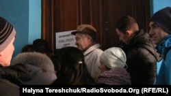 Черга по біометричні паспорти у Львові