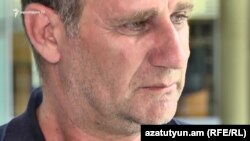 Ապրիլյան պատերազմի ժամանակ զոհված սերժանտ Ռոբերտ Աբրահամյանի հայրը՝ Աբրահամ Աբրահամյանը 