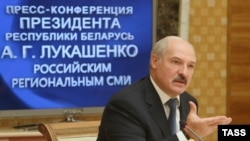 Беларусь - Президент Беларуси Александр Лукашенко на встрече с журналистами (архив)
