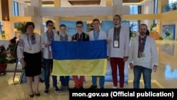 Українські школярі і випускники шкіл здобули дві срібні, дві бронзові медалі
