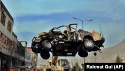 نیروهای امنیتی افغانستان در محل پس از یک رویداد انفجار در کابل ، ۱ فبروری فوریه ۲۰۲۱