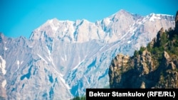 Сары-Челек.