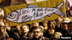 Учасники мітингу «сардин» в місті Реджо-Емілія на півночі Італії