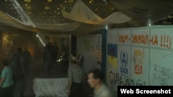 Сцена из фильма «Смертельная зона» ( «Outside the Wire» )