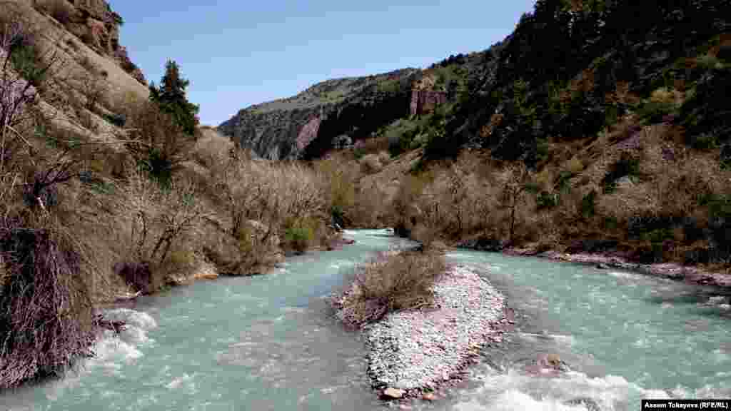 Аксу-Жабаглинский государственный природный заповедник является первым заповедником в Казахстане. Основан 14 июля 1926 года.