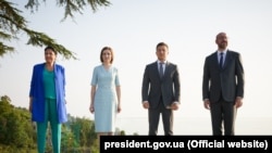 На саміті в Батумі: (зліва направо) Саломе Зурабішвілі, Майя Санду, Володимир Зеленський та Шарль Мішель 