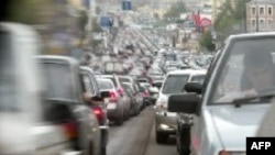 Гендиректор «Мосгортранса» Петр Иванов пообещал 22 сентября выделить столице дополнительно 200 автобусов, 100 троллейбусов и 50 трамваев