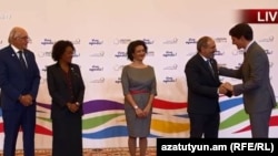 Նիկոլ Փաշինյանը դիմավորում է Կանադայի վարչապետ Ջասթին Թրյուդոյին