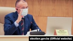 OSK Chairman Berik Imashev brushed off criticism by civil rights organizations and unregistered opposition groups over a recent resolution banning NGOs from acting as election observers unless their charters envision such activities.