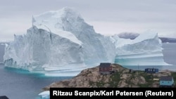 Grenlandiya hamda g‘arbiy Antarktidadagi muz qatlamlari 2005 yildan beri yiliga 430 milliard tonna massa yo‘qotib kelmoqda. 