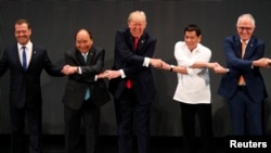 Дональд Трамп и другие политики на саммите АСЕАН в Маниле, 13 ноября 2017