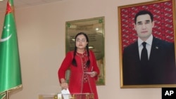 Türkmenistanyň Mejlisine geçirilen saýlawlardan pursat. 