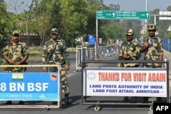 Індыйскія салдаты на мяжы з Пакістанам