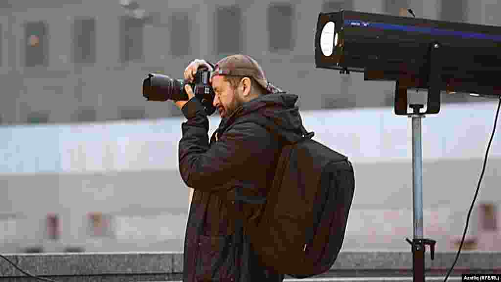 Камал театры каршында яңа сезон ачу тантанасы. Фотограф Рәмис Нәҗмиев.