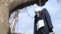 Шини, опудало і намети – в Одесі вимагали відставки нового прокурора