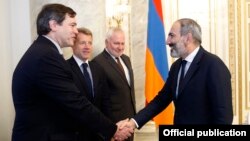 Armenia - Prime Minister Nikol Pashinian (R) meets with the U.S., Russian and French co-chairs of the OSCE Minsk Group in Yerevan, 13 June 2018.