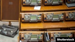 За кандидатуру Брауна на засіданні парламенту 21 березня проголосували 200 депутатів за необхідних 226