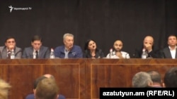 Պղնձաձուլական գործարանի և Թեղուտի հանքավայրի շահագործման շուրջ հանրային քննարկում Ալավերդում: 