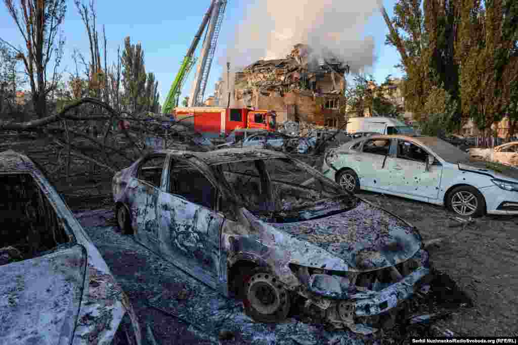 Käbir awtoulaglar doly ýandy.