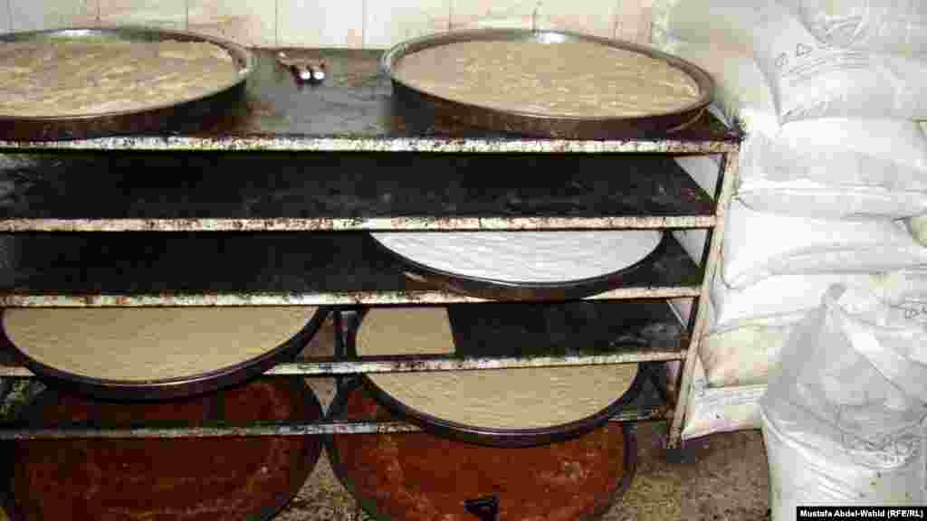 Иракский Кербеле. Местные пироги &quot;дахина&quot; ждут своей очереди