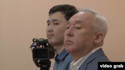 Әсет Матаев пен  Сейітқазы Матаев сотта тұр.