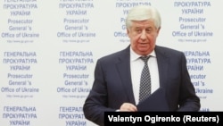 При цьому Віктор Шокін не зміг оцінити свої шанси на поновлення на посаді