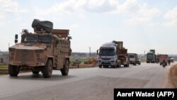 Թուրքական ռազմական մեքենաները անցնում են Հազանոյի միջով, 2 մարտի, 2020թ.