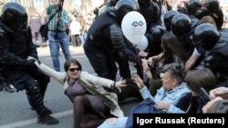 Задержания на акции 1 мая в Санкт-Петербурге