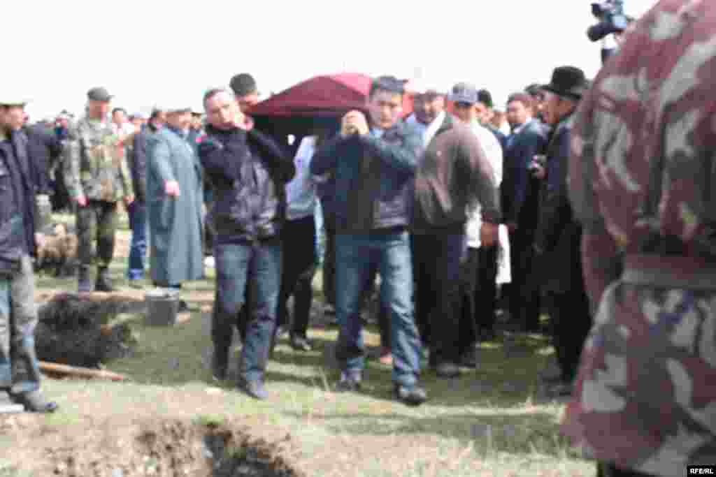 Ата Журт үчүн жан кыйгандар "Ата-Бейиттен" жай тапты