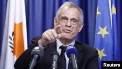 Կիպրոսի ֆինանսների նախագահ Միխալիս Սարիսը մամուլի ասուլիսում: Բրյուսել, 25 մարտի, 2013թ.