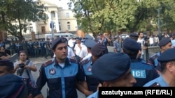 «Ո՛չ թալանին» նախաձեռնության բողոքի ակցիան Բաղրամյան պողոտայում, սեպտեմբեր, 2015