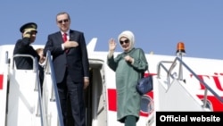 Премьер-министр Турции Эрдоган с супругой, Бишкек