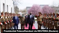 АКШ коргоо министри Ллойд Остин Кабул шаарында.  Ооганстан. 2021-жылдын 21-марты.