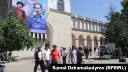 “Ак-Кула” ат майданынын сырты.