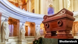Магіла Напалеона ў Доме інвалідаў, Парыж