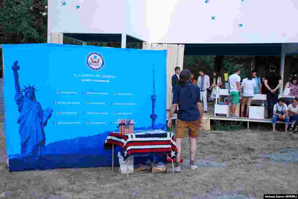 Поэтический фестиваль прошел при поддержке генерального консульства&nbsp;США в Алматы и Британского совета.